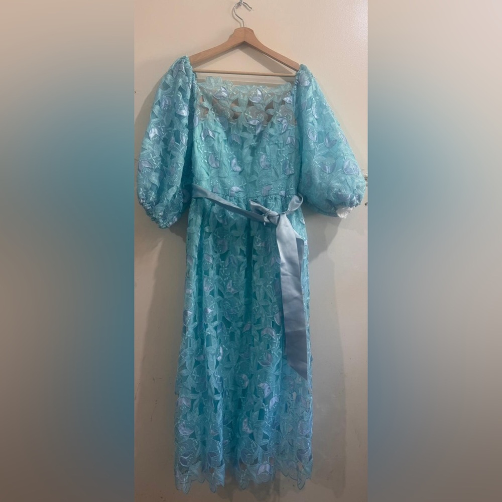 VTG  RICHILENE Women's Maxi Dress - Light Blue with Silver Accents